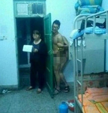 遗精是什么样子图片：男生遗精出来图片(点击浏览下一张趣图)