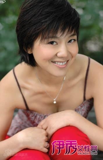 闫妮剃毛门19照片下载：闫妮疯狂72小时黑内裤(2)(点击浏览下一张趣图)