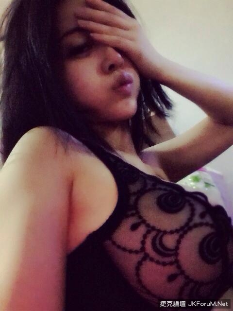 美女各种乳房图片大全：美女漂亮乳房图片(8)(点击浏览下一张趣图)