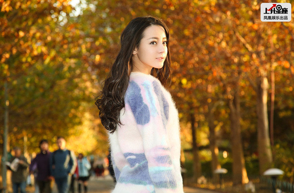 新疆维族妹：谁上过维族妹子，街拍维族美女图片(5)(点击浏览下一张趣图)