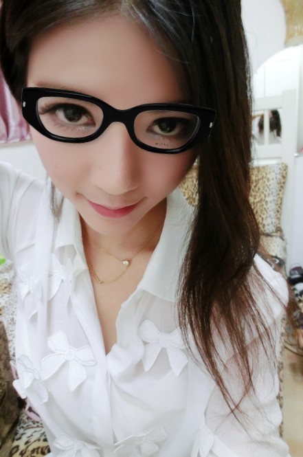 女生自拍照同一个人：生活照片女孩多张(11)(点击浏览下一张趣图)