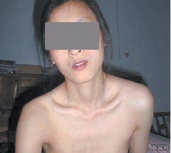 蕲春女教师艳照门：21秒不雅视频，北大校长周其凤艳照(2)(点击浏览下一张趣图)