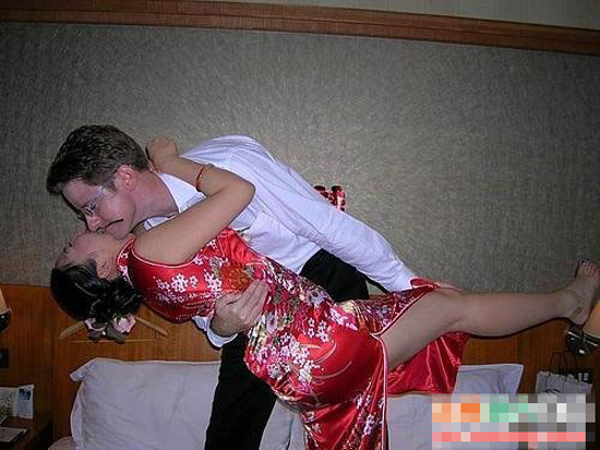 新婚之夜,入洞房不久：洞房花烛夜图片，新婚之夜我代替姐姐(10)(点击浏览下一张趣图)