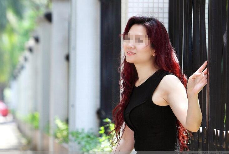 45熟女阿姨跟小伙玩12p：漂亮阿姨露脸12p(3)(点击浏览下一张趣图)