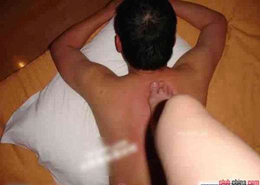 有玩过双飞的吗图：1600双飞两个女的 贵吗(3)(点击浏览下一张趣图)
