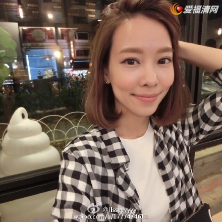 嫩模杨又颖泳装图片：杨又颖图片(4)(点击浏览下一张趣图)