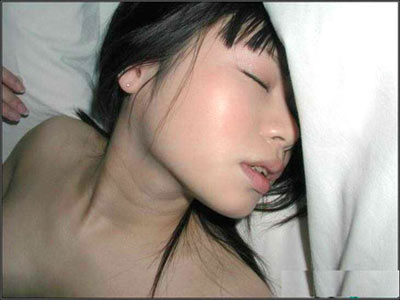 女人高潮时的动作图片:一分钟让你女友高潮(7)(点击浏览下一张趣图)
