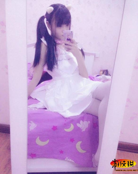 00后小萝莉晒内裤：00后晒性感照露内裤(点击浏览下一张趣图)