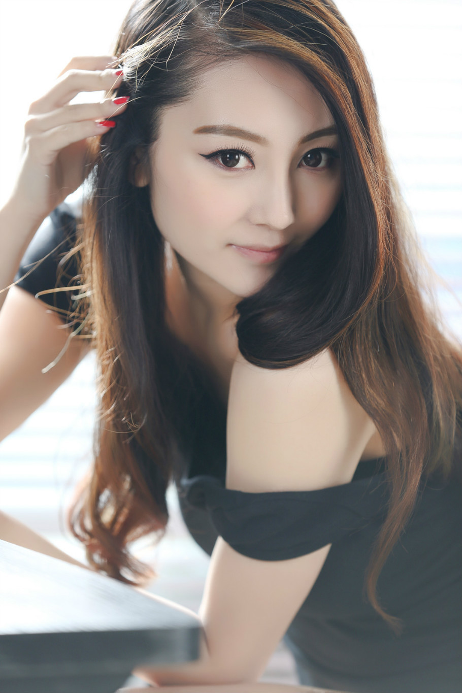 女领导来家里约炮12p：女领导来我家17p(5)(点击浏览下一张趣图)