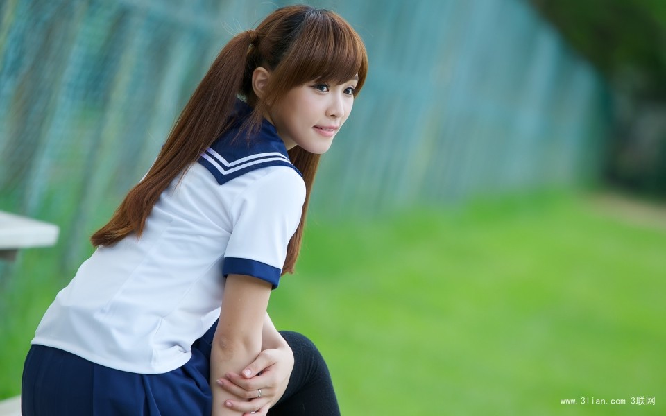 学生奶部和阴部全裸性感图片：女生阴正视图(6)(点击浏览下一张趣图)