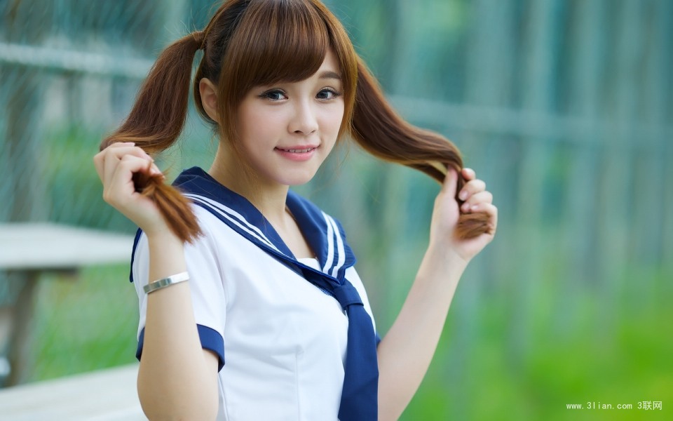 学生奶部和阴部全裸性感图片：女生阴正视图(7)(点击浏览下一张趣图)