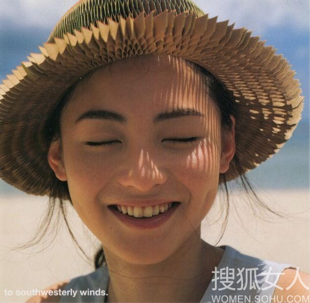张柏芝19岁写真：张柏芝高清写真图片(4)(点击浏览下一张趣图)