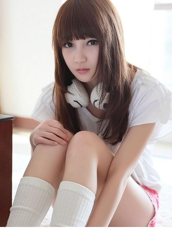初中男生扯少女内衣图片：初中少女校服内衣(7)(点击浏览下一张趣图)