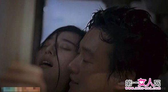 范冰冰李晨床上吻戏：范冰冰被强扒皮图(点击浏览下一张趣图)