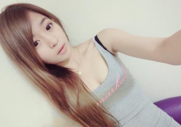 一部av女主是卖衣服的：服装店老板娘图片(2)(点击浏览下一张趣图)