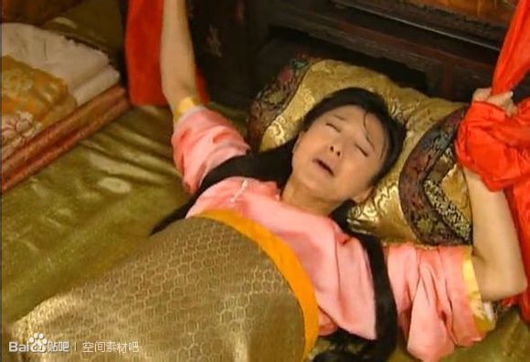 美女裸身分娩阵痛视频图片大全：孕妇阵痛大叫视频(11)(点击浏览下一张趣图)