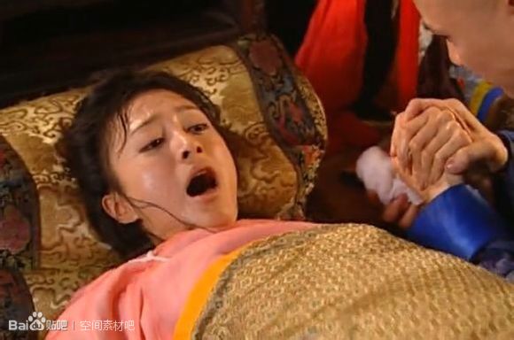 美女裸身分娩阵痛视频图片大全：孕妇阵痛大叫视频(15)(点击浏览下一张趣图)