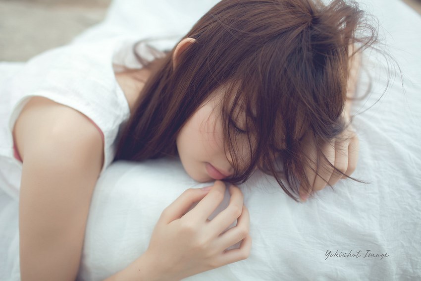 13岁女孩子裙子下图片：13岁女孩的吊带图片(4)(点击浏览下一张趣图)