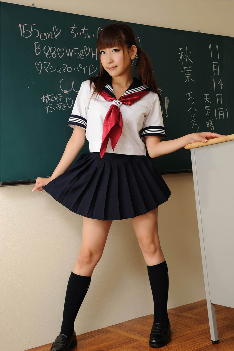 日本六年级小学生早熟图片：小学生过度早熟私房照(3)(点击浏览下一张趣图)