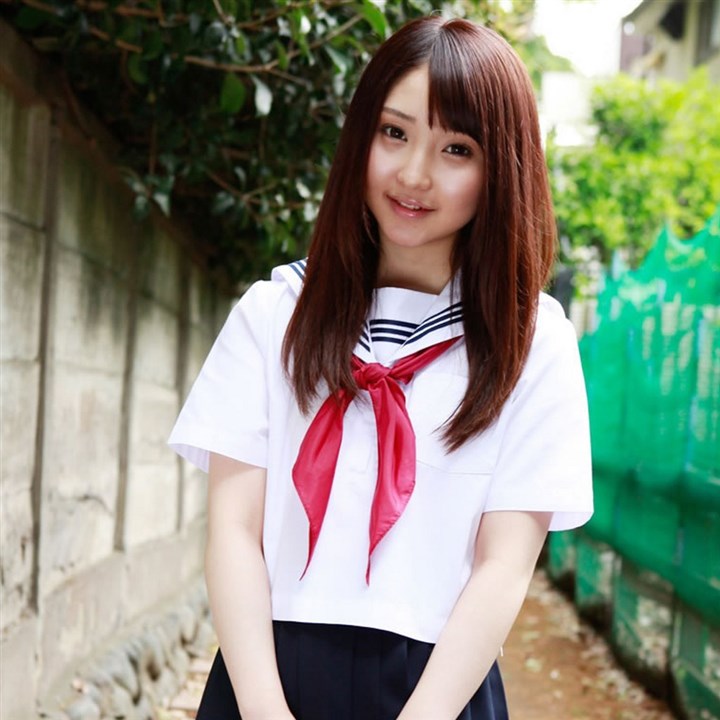 日本早熟2年级小女生：日本六年级小学生早熟图片(点击浏览下一张趣图)