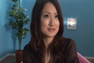 为了工作老婆献身，妻子为了丈夫献身行长(点击浏览下一张趣图)