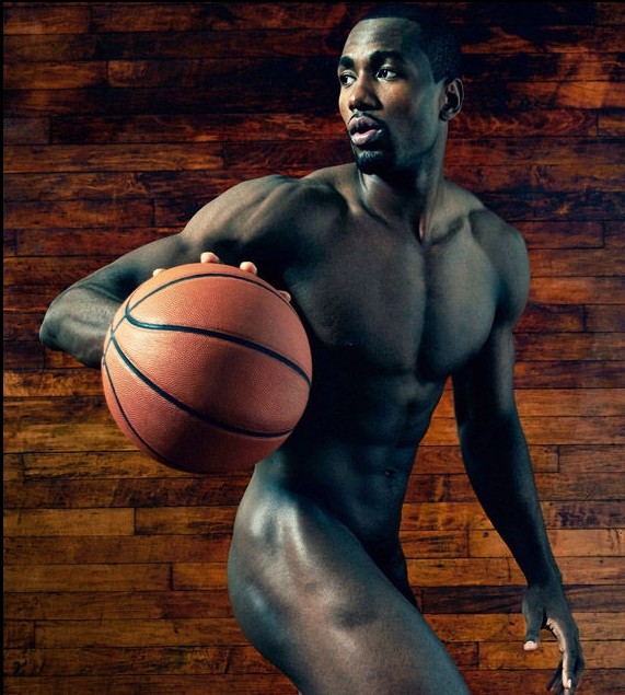 伊巴卡全裸写真：nba谁比伊巴卡大图片(2)(点击浏览下一张趣图)