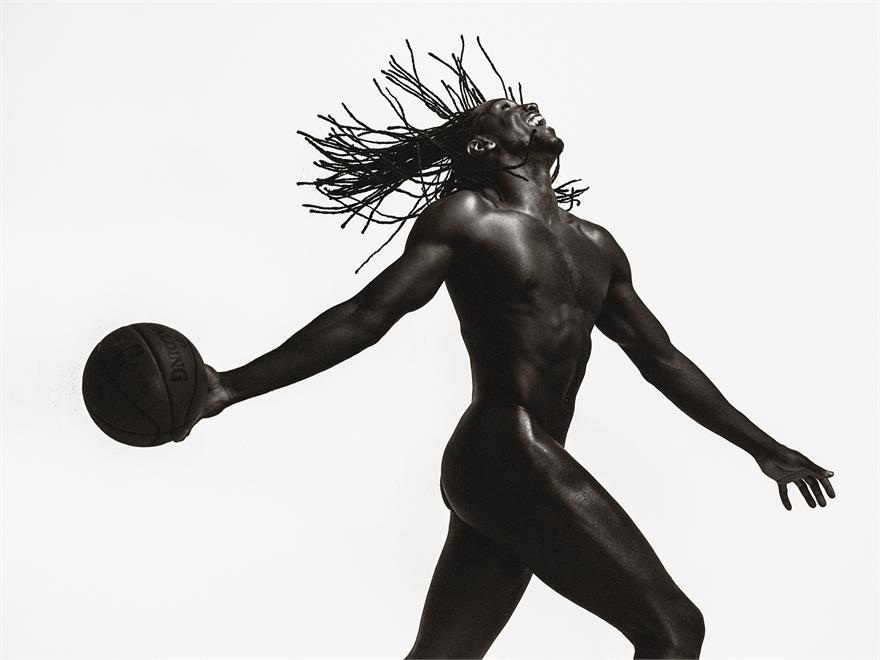 伊巴卡全裸写真：nba谁比伊巴卡大图片(4)(点击浏览下一张趣图)