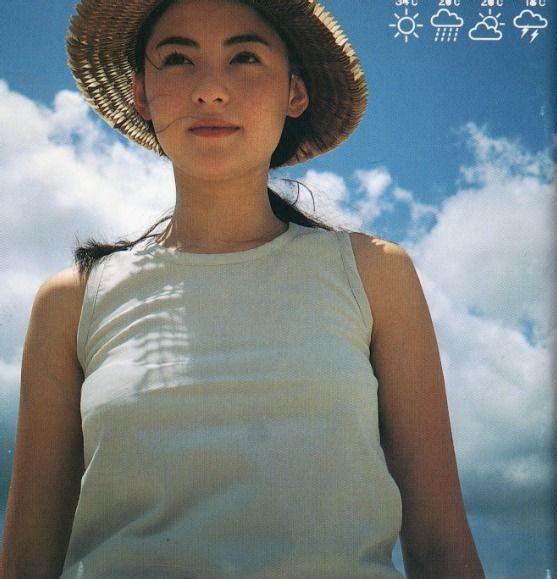 张柏芝任何天气写真图：张柏芝早期清纯照，张柏芝年轻美照(点击浏览下一张趣图)