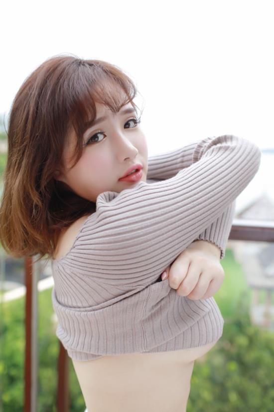 张荻雨全裸写真照片：lisa ann全部作品图片，张荻玲图片(点击浏览下一张趣图)