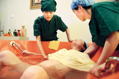 顺产视频全过程39分钟图片：分娩视频无遮掩，女人从哪里生孩子视频(6)(点击浏览下一张趣图)