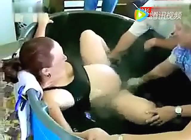 顺产视频全过程39分钟图片：分娩视频无遮掩，女人从哪里生孩子视频(8)(点击浏览下一张趣图)