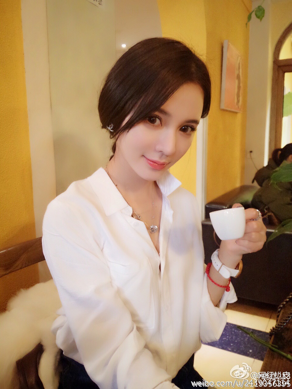 杨颖被权志龙睡觉图片：男女接吻视频_百度视频(5)(点击浏览下一张趣图)