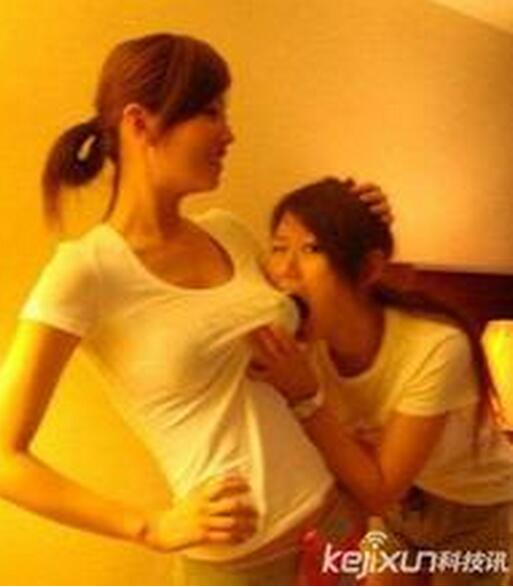 美女真实做僾视频：真实美女哺乳视频高清图片(点击浏览下一张趣图)
