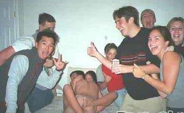 洞房之夜老妈亲自指导真实图片：结婚入洞房晚上做什么(3)(点击浏览下一张趣图)