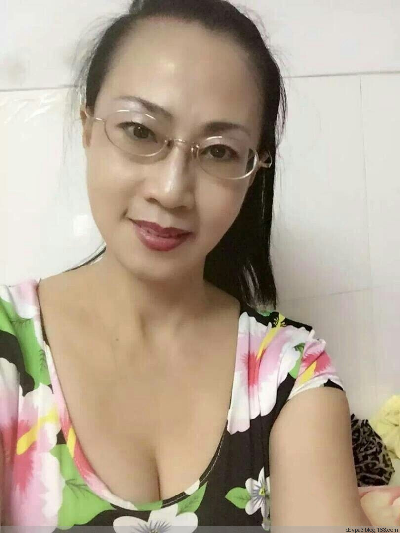 中国熟女24p：15p熟女婆婆系列，丰满大妈12p图片(2)(点击浏览下一张趣图)