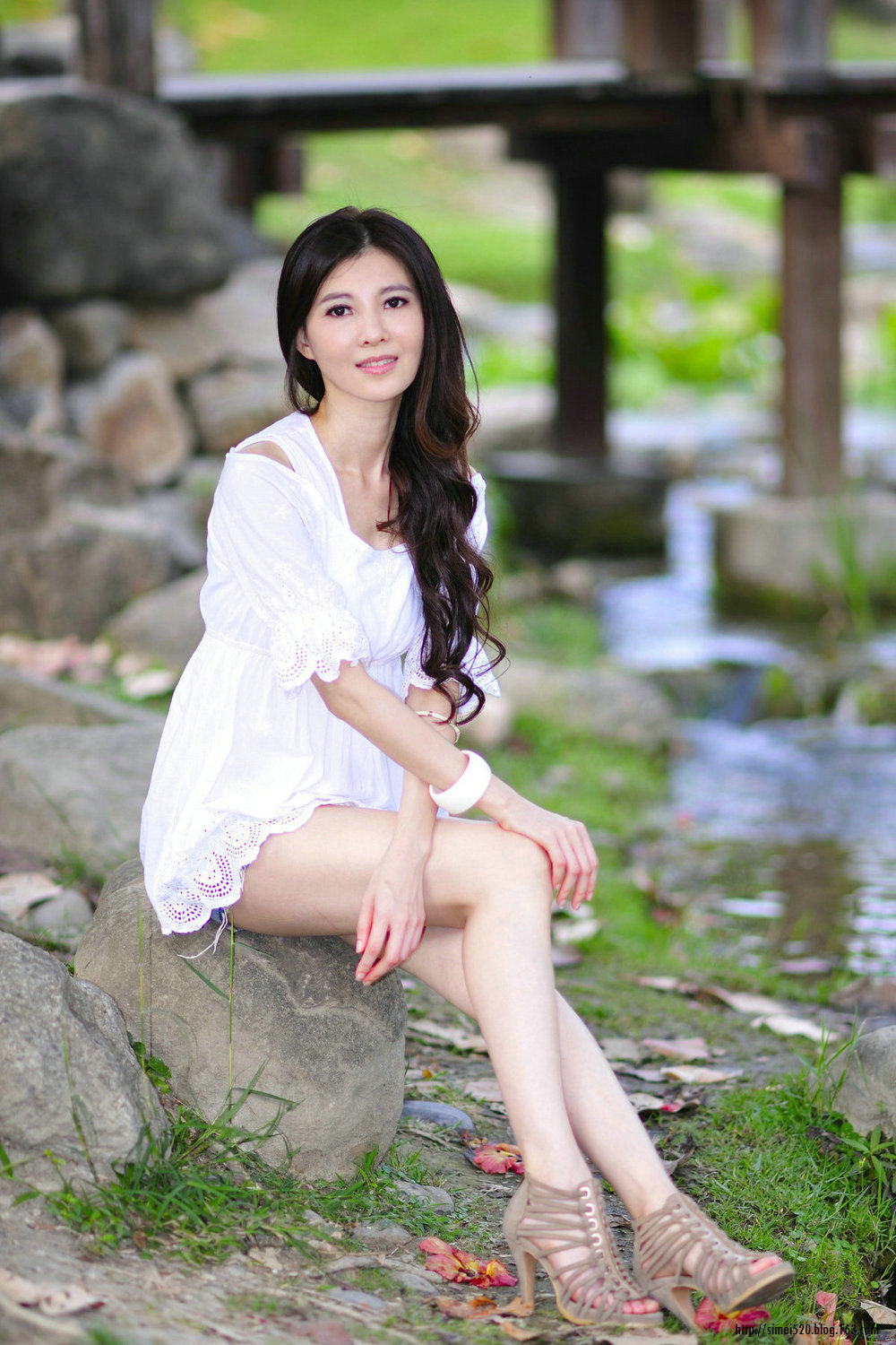 这不是窑子熟女控：逛窑子徐娘熟女图片(2)(点击浏览下一张趣图)