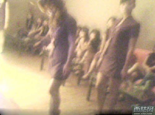 电子厂里面的风流韵事：电子厂玩过的女人图片(6)(点击浏览下一张趣图)
