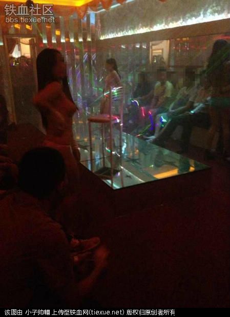 风满熟女老娘们30p图片：亚洲图片区偷拍24p(7)(点击浏览下一张趣图)