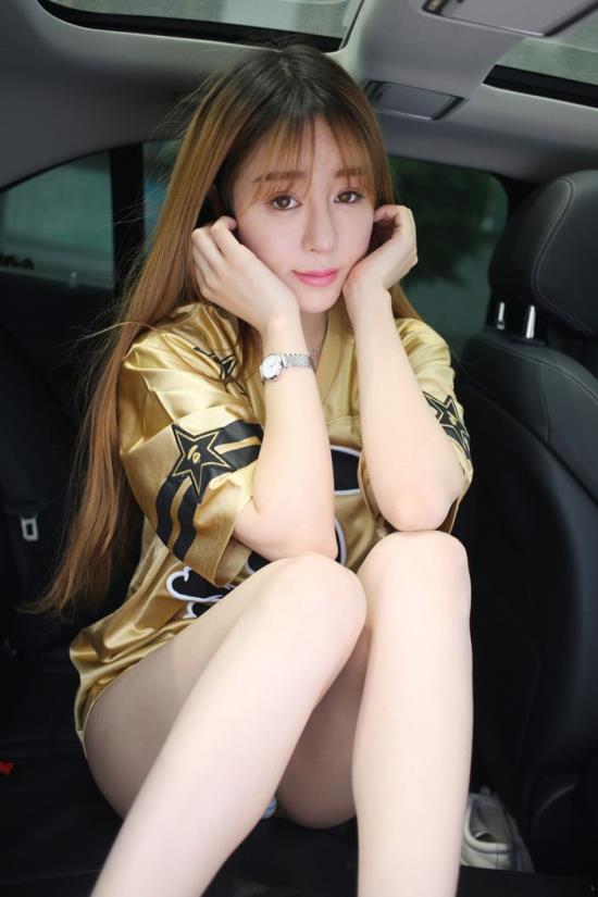 张筱雨极品阴部写真：美女全裸下体阴沟(点击浏览下一张趣图)