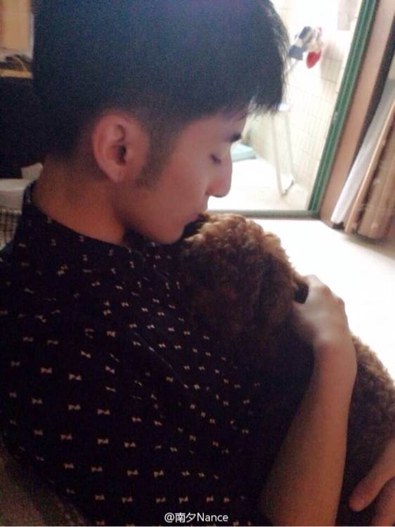 15男生自拍照片帅气：男生照片同一个人20张(6)(点击浏览下一张趣图)