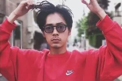 16岁帅哥照片同一个人：真实男生照片同一个人(5)(点击浏览下一张趣图)