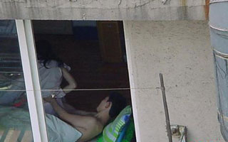出租屋的情侣啪啪图片：情侣合租天天啪啪怕(点击浏览下一张趣图)