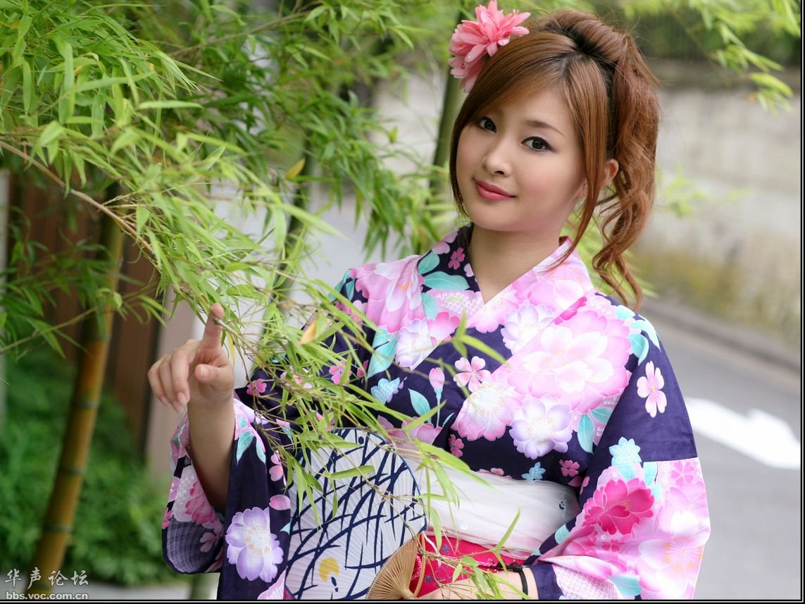 日本和服不能穿内裤真实图片：全日本最好看的屁股(点击浏览下一张趣图)