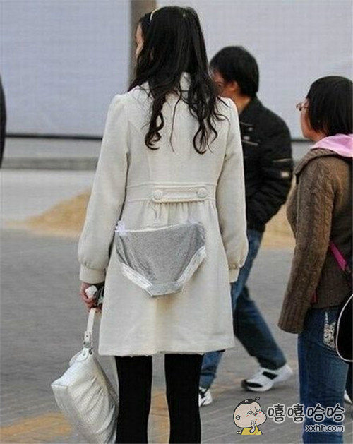 妹子你这是穿了吗图片：妹子你就这样出门(7)(点击浏览下一张趣图)
