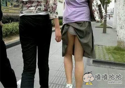 妹子你这是穿了吗图片：妹子你就这样出门(9)(点击浏览下一张趣图)