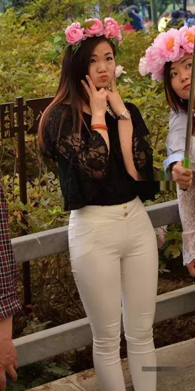穿成这样也敢出门图：美女穿成这样上街(5)(点击浏览下一张趣图)