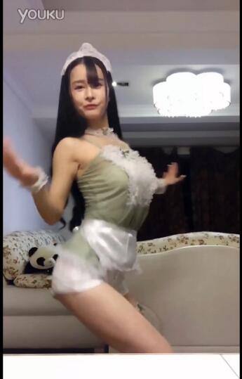 崔智燕吃香肠种子 mp4：崔智燕吃香肠口活，崔智燕吃香肠云盘(4)(点击浏览下一张趣图)