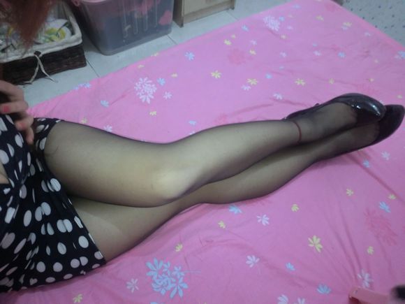 美丽寡妇在树林被打劫：看在树林里的狗男女(9)(点击浏览下一张趣图)