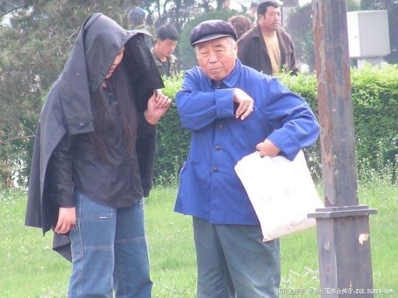 树林里的秘密視频：老年人在树林里秘密，老人树林高清图片(3)(点击浏览下一张趣图)