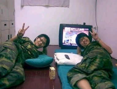 台湾女兵不雅照：台湾陆军女兵服装图片(5)(点击浏览下一张趣图)